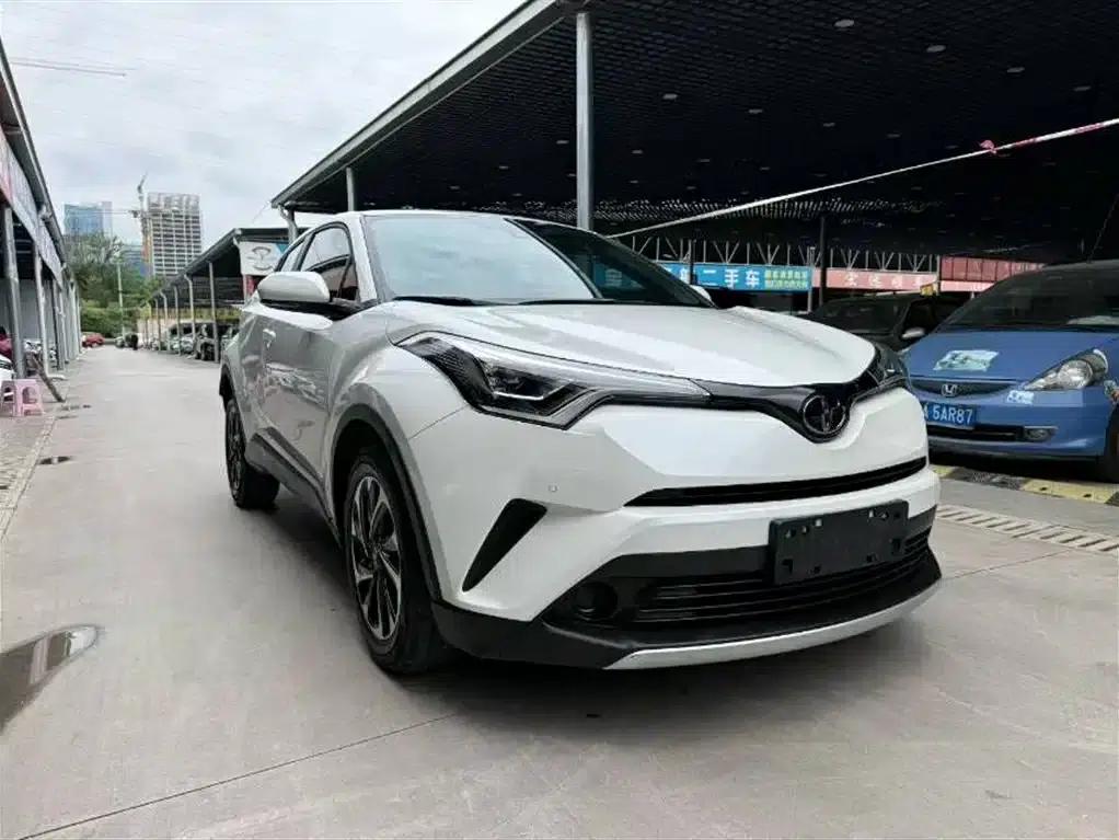 2020 Toyota IZOA 2.0L Ecstasy Edition — миниатюра 1