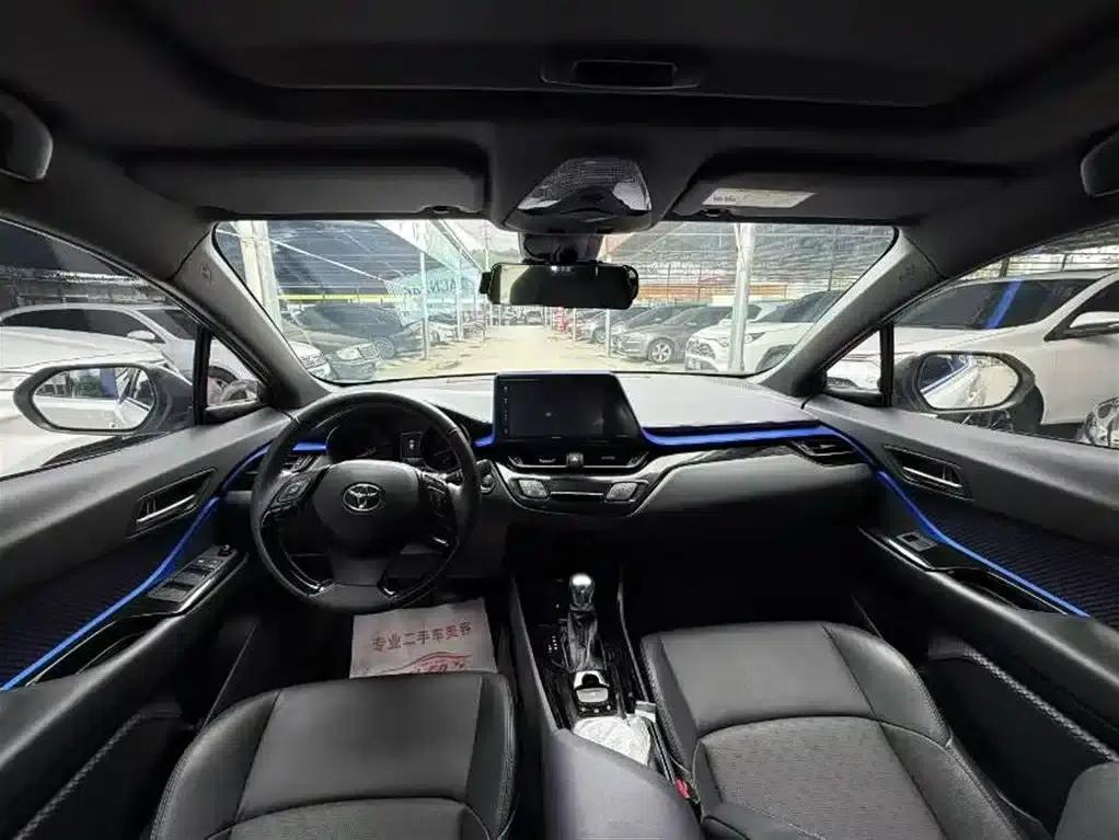 2020 Toyota IZOA 2.0L Ecstasy Edition — миниатюра 6