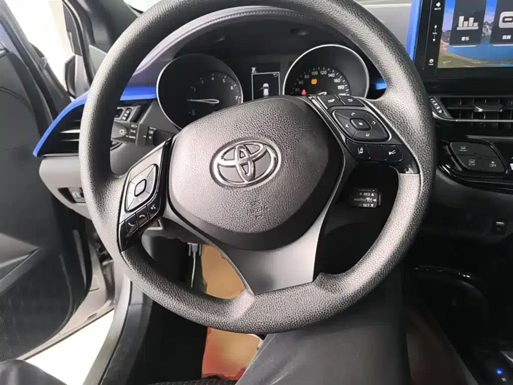 2020 Toyota IZOA 2.0L Enjoy Edition — миниатюра 11