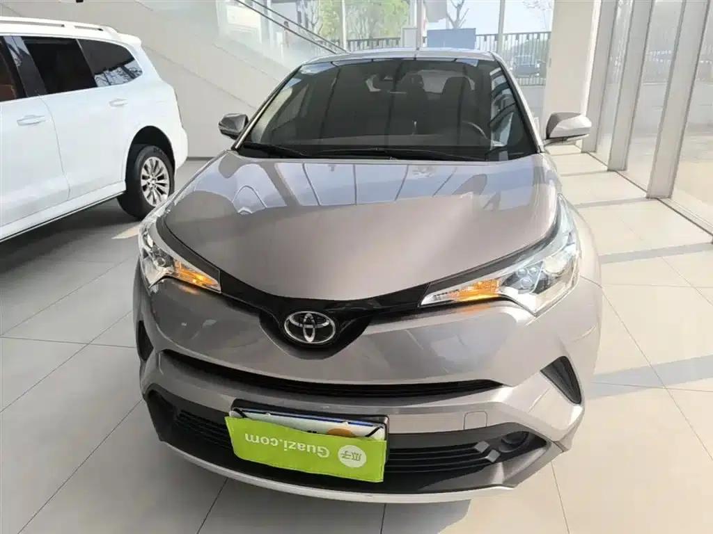 2020 Toyota IZOA 2.0L Enjoy Edition — миниатюра 3