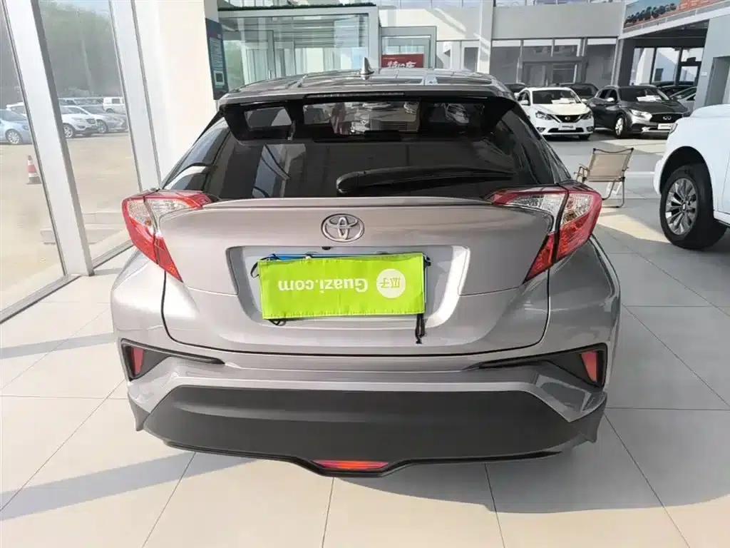 2020 Toyota IZOA 2.0L Enjoy Edition — миниатюра 6