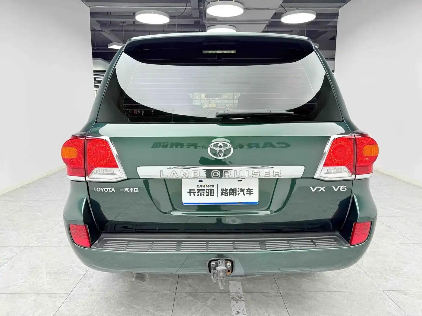 2012 Land Cruiser 4.0L Automatic VX — миниатюра 5