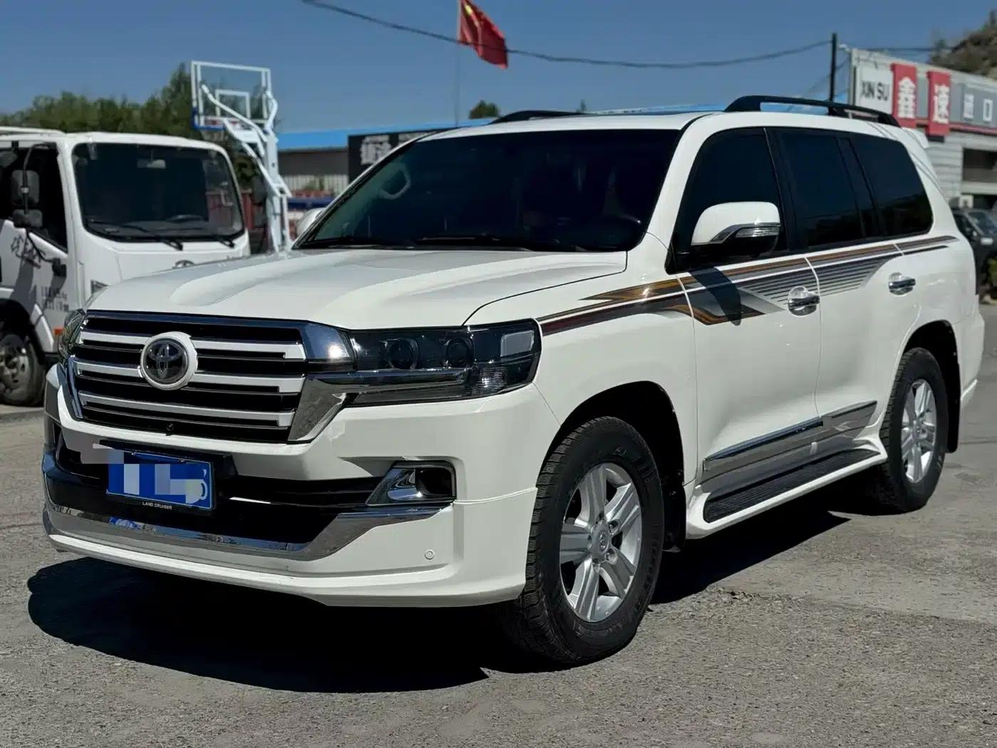 2010 Land Cruiser 4.7L Automatic VX — миниатюра 1