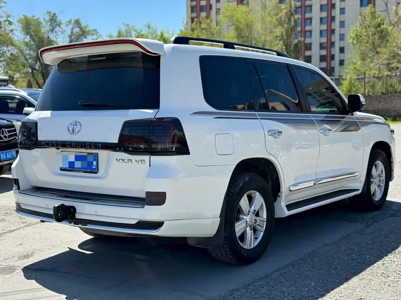 2010 Land Cruiser 4.7L Automatic VX — миниатюра 9