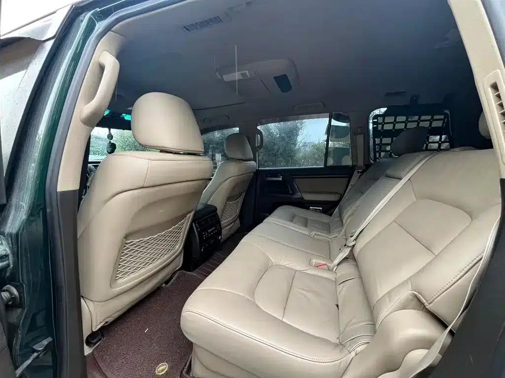 2010 Land Cruiser 4.7L Automatic — миниатюра 9