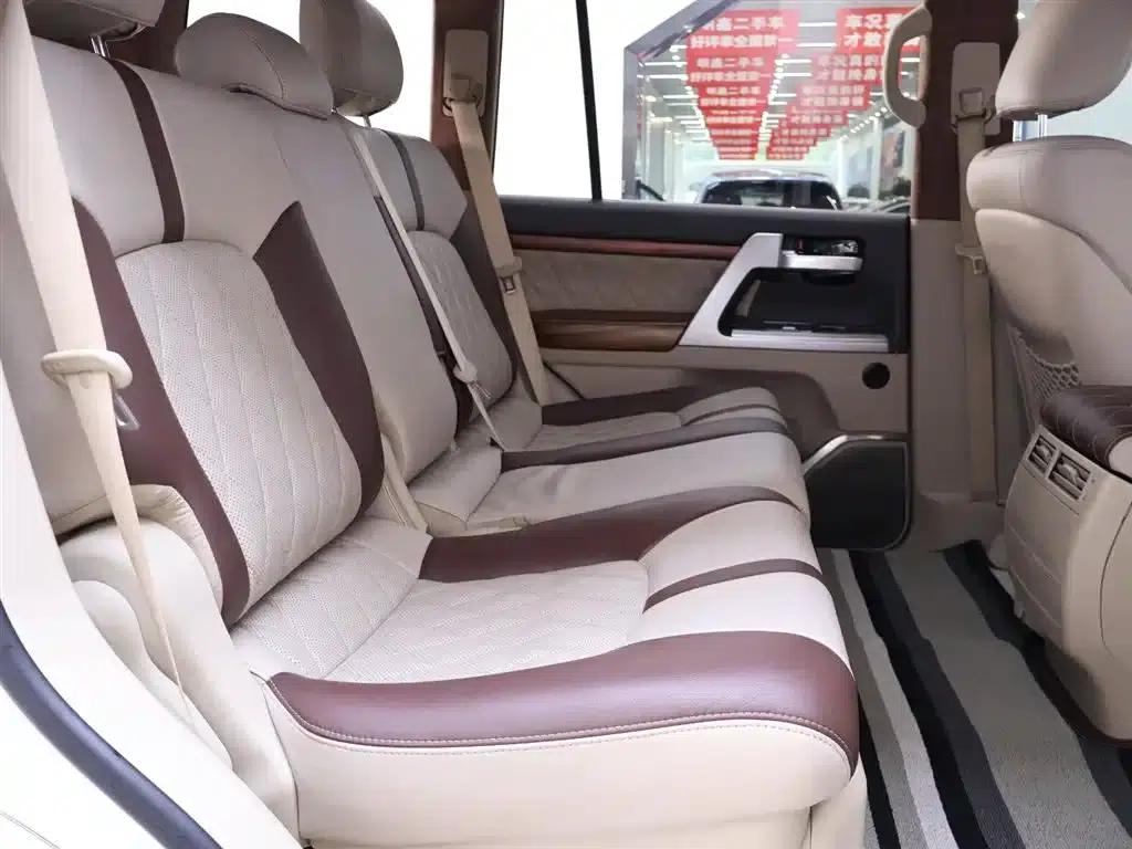 2019 Land Cruiser (Imported) 4.0L GX-R Middle East Edition — миниатюра 21