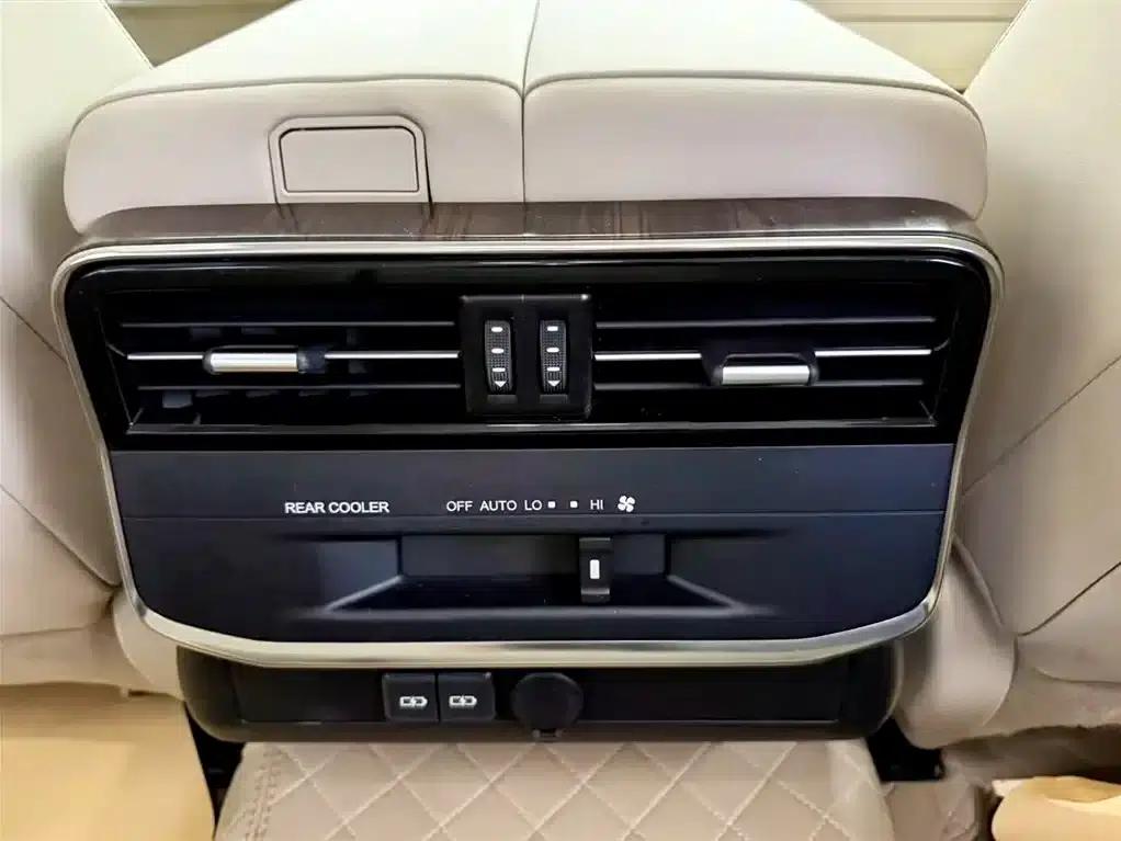 2022 Land Cruiser (Imported) 3.5T GX-R Middle East Edition — миниатюра 24