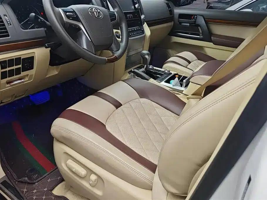 2016 Land Cruiser (Imported) 4.0L Middle East Edition — миниатюра 9