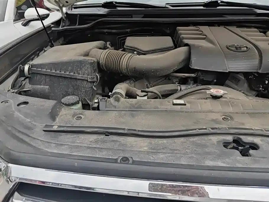 2016 Land Cruiser (Imported) 4.0L Middle East Edition — миниатюра 10