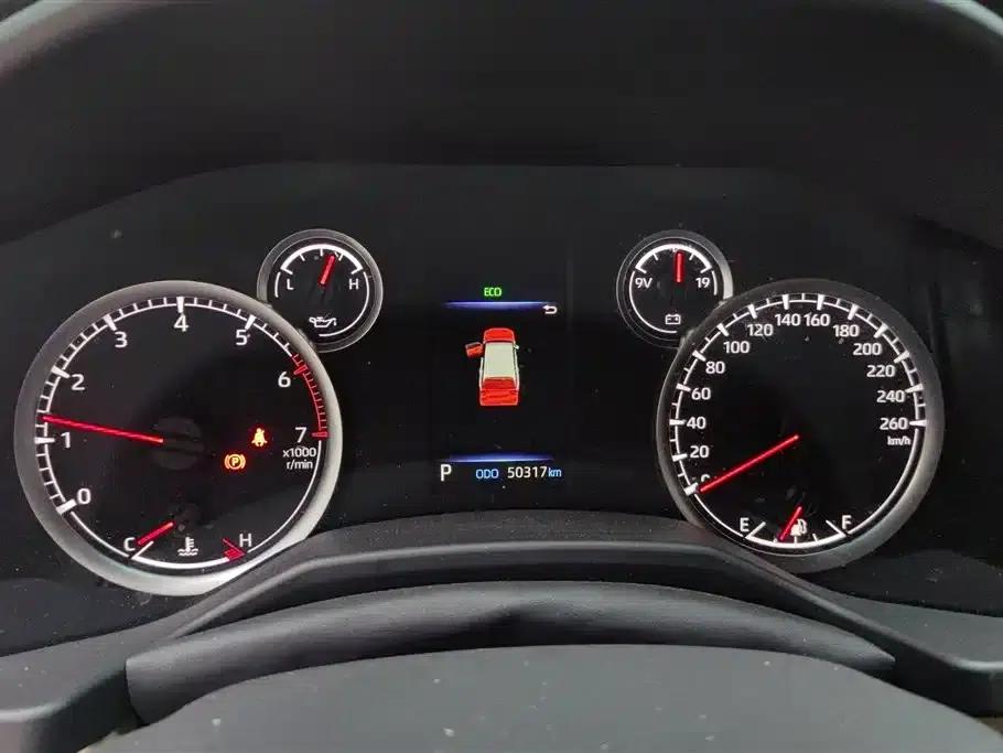 2013 Land Cruiser (Imported) Middle East Version — миниатюра 14