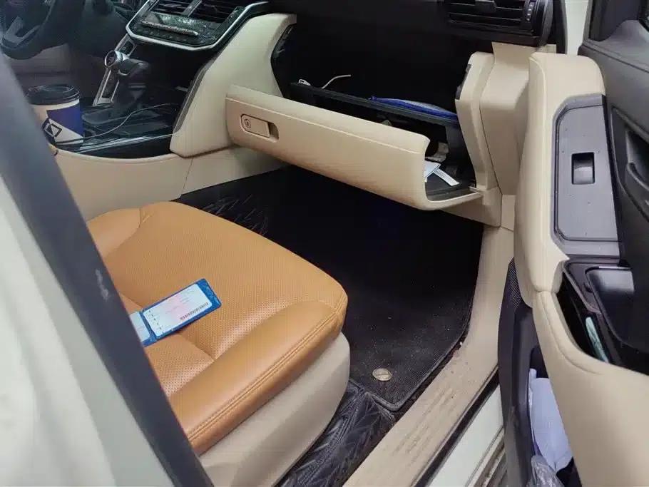 2013 Land Cruiser (Imported) Middle East Version — миниатюра 8