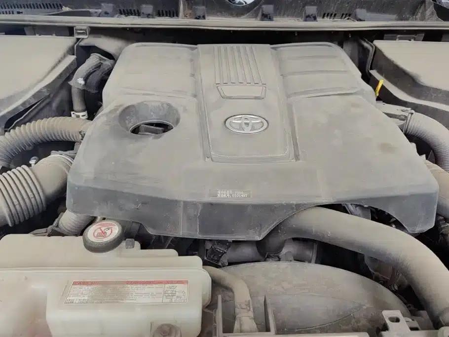 2013 Land Cruiser (Imported) Middle East Version — миниатюра 10
