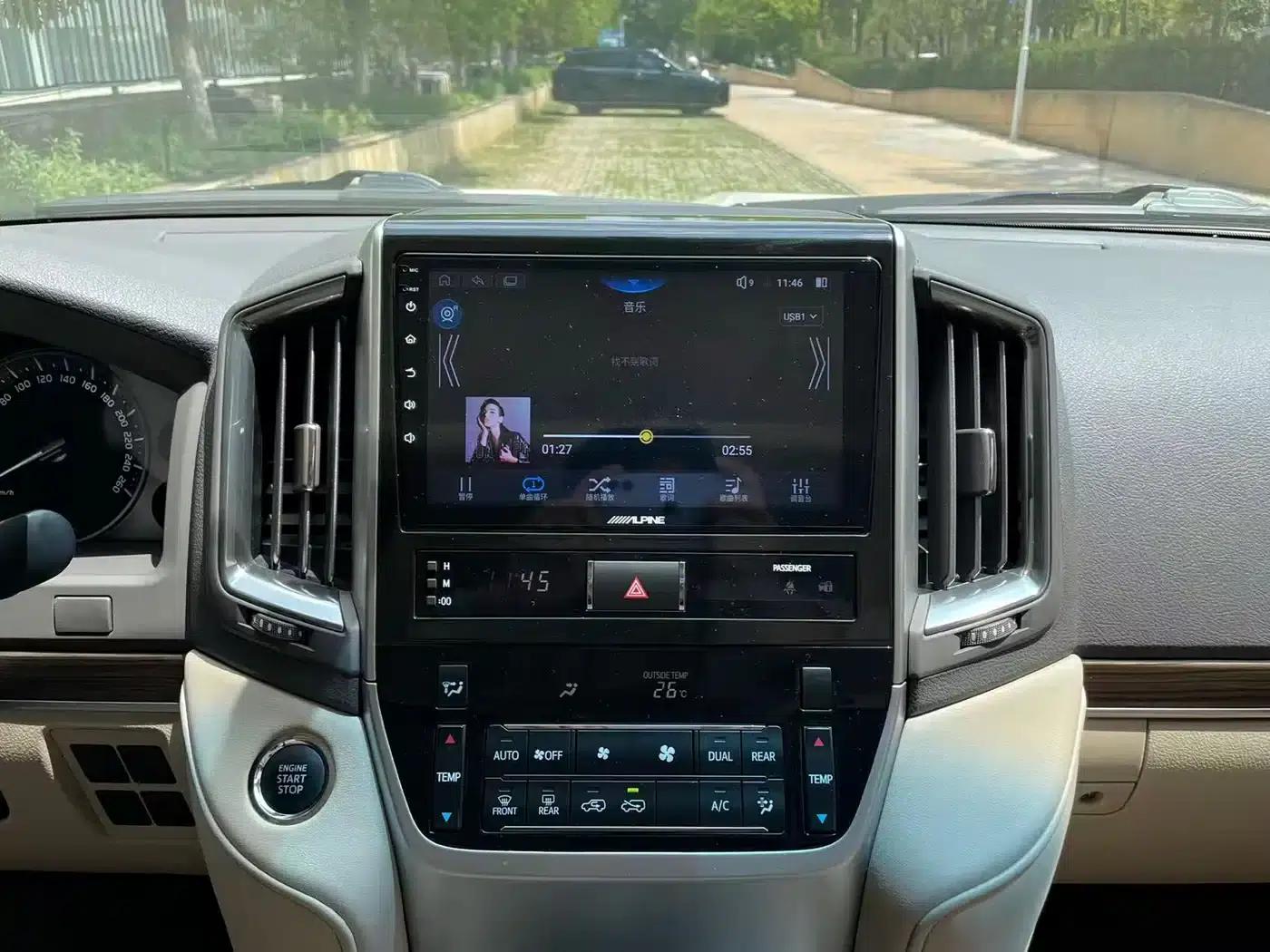2019 Land Cruiser (Imported) 5.7L Automatic — миниатюра 14