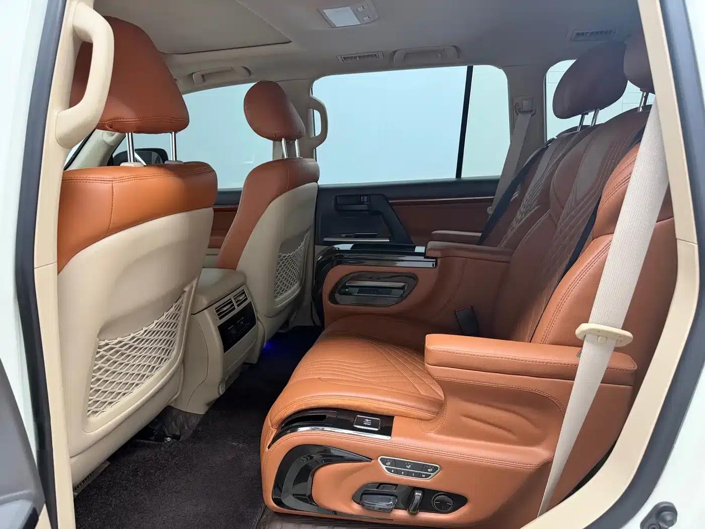2015 Land Cruiser Imported Model 4.6L V8 Middle East Limited Edition — миниатюра 8