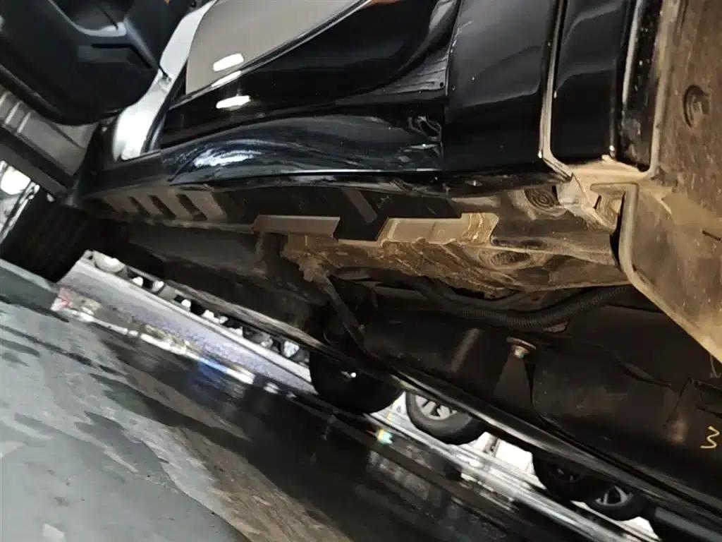 Venza 2022 Hybrid 2.5L CVT 2WD Premium Edition — миниатюра 22