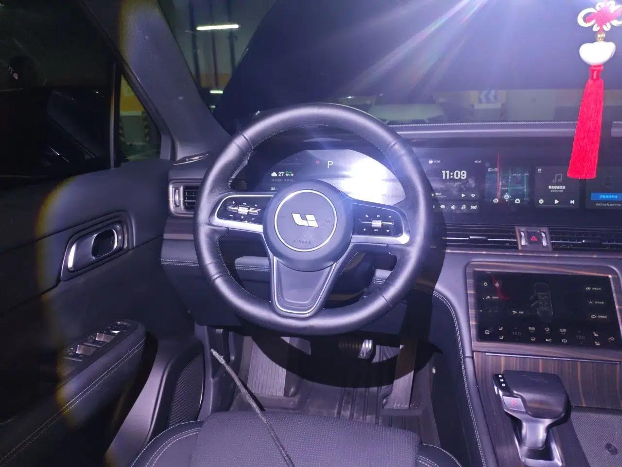 Li Auto ONE 2021 Extended-Range 6-Seater Version — миниатюра 11