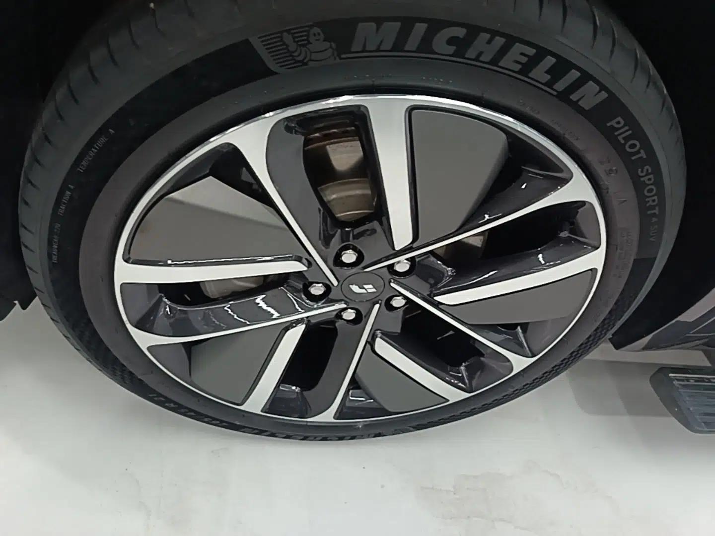 Li Auto L9 2024 Ultra Model — миниатюра 8
