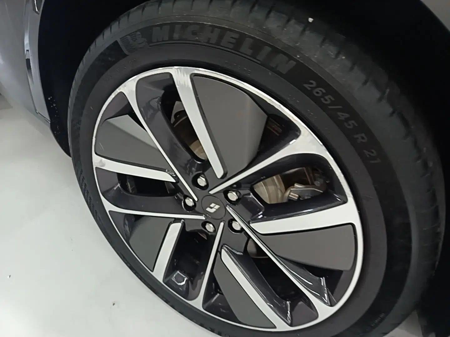 Li Auto L9 2024 Ultra Model — миниатюра 10