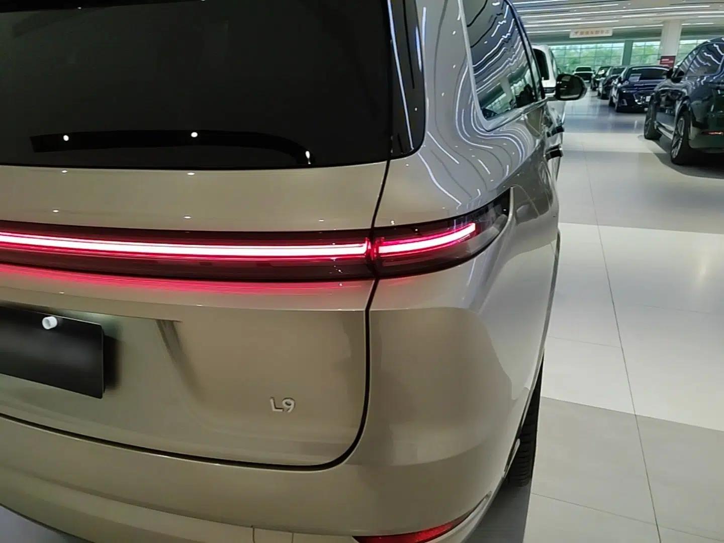 Li Auto L9 2024 Ultra Model — миниатюра 7