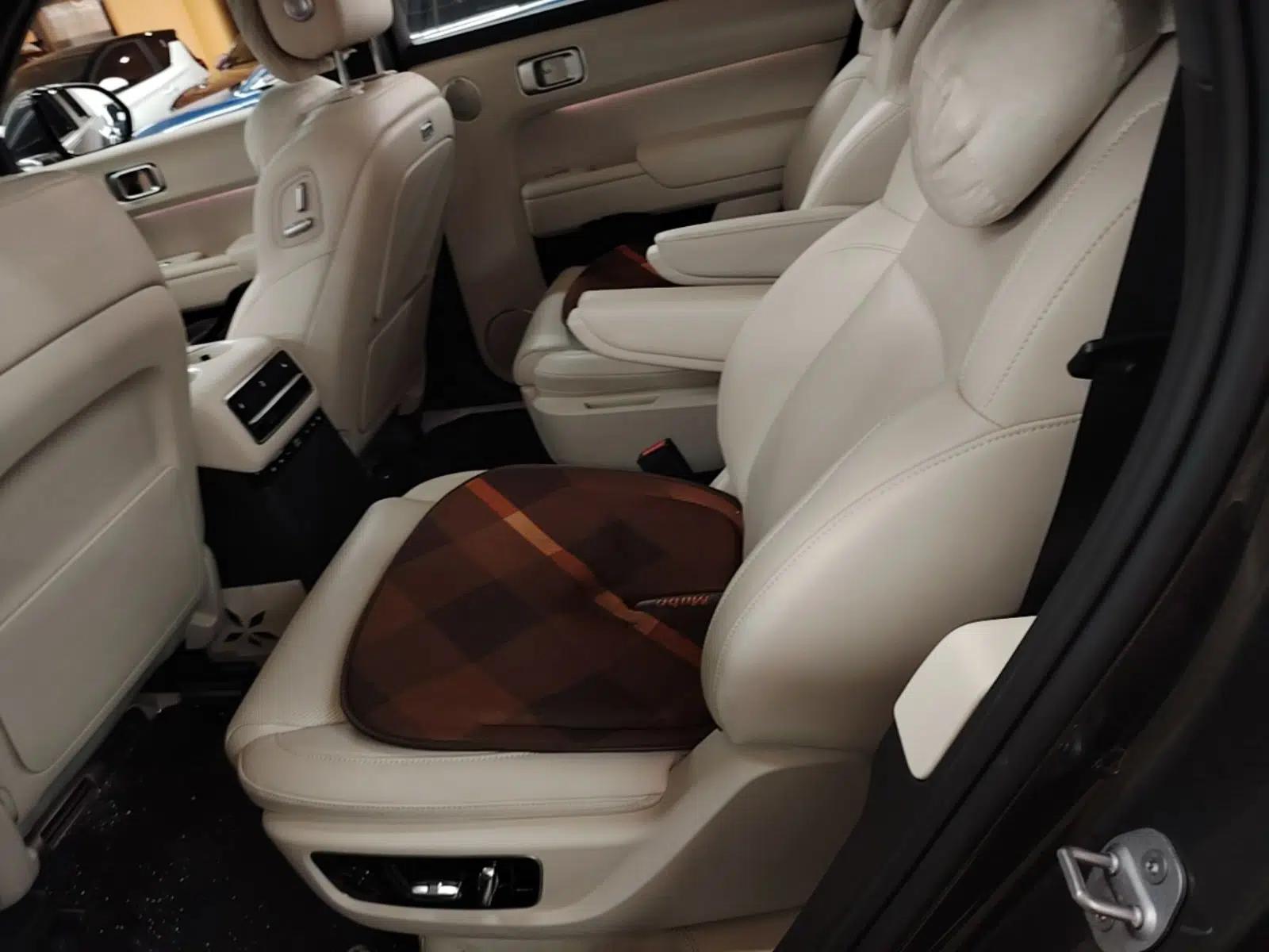 Li Auto L9 2023 Pro Model — миниатюра 20