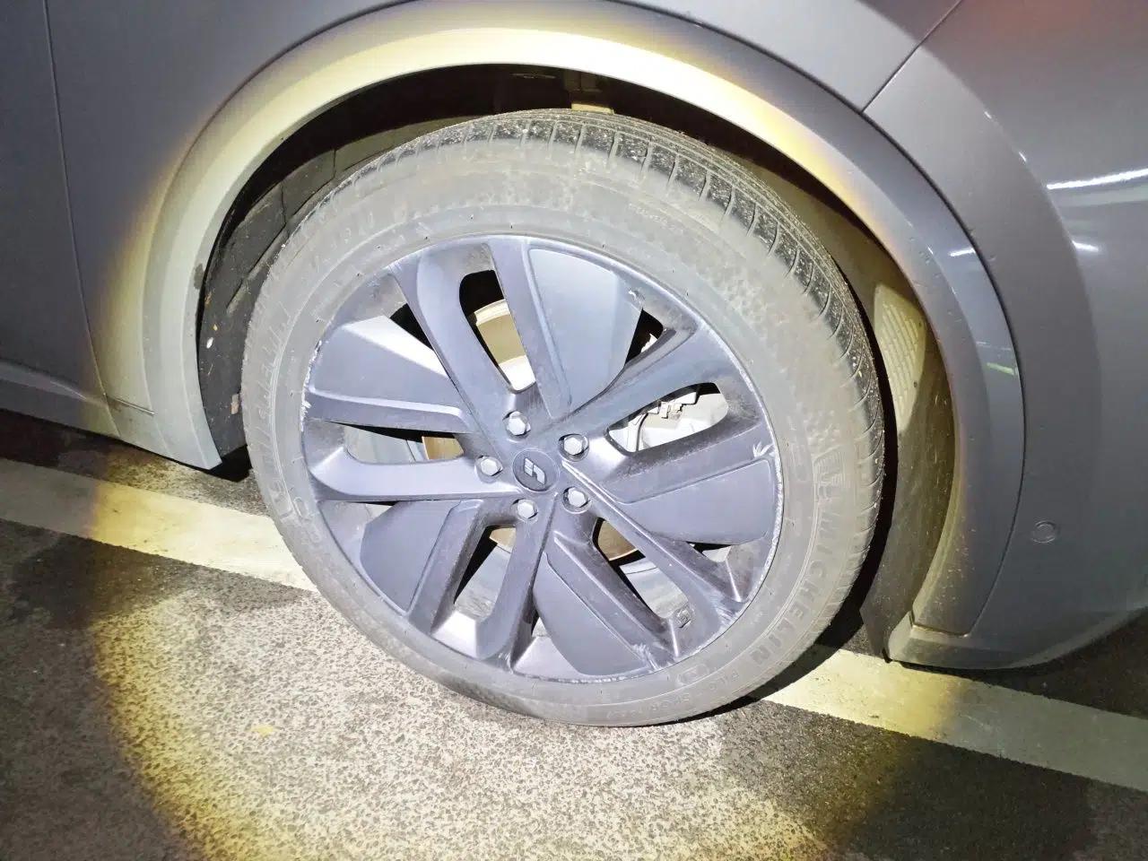 Li Auto L9 2023 Pro Model — миниатюра 8