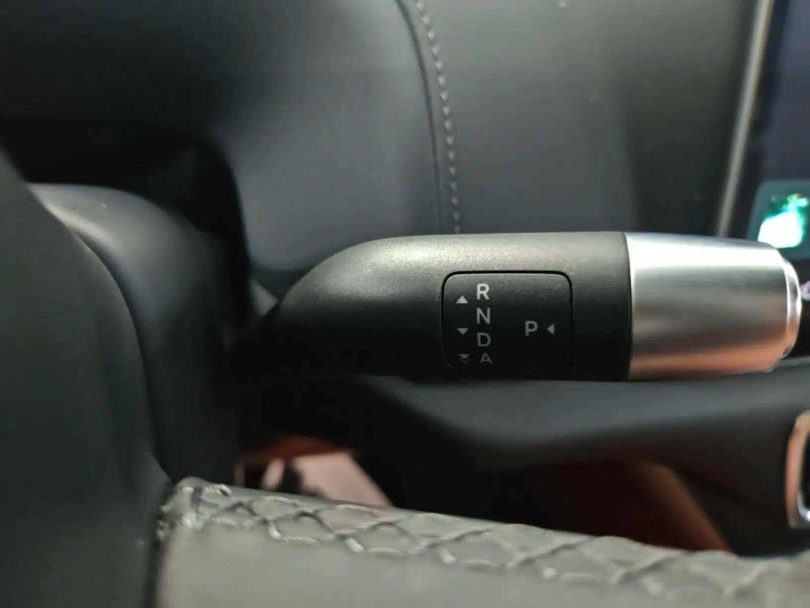 Li Auto L9 2022 Max model — миниатюра 16