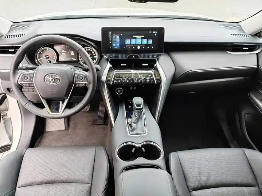 HARRIER 2023 2.0L CVT 2WD Luxury Edition — миниатюра 6
