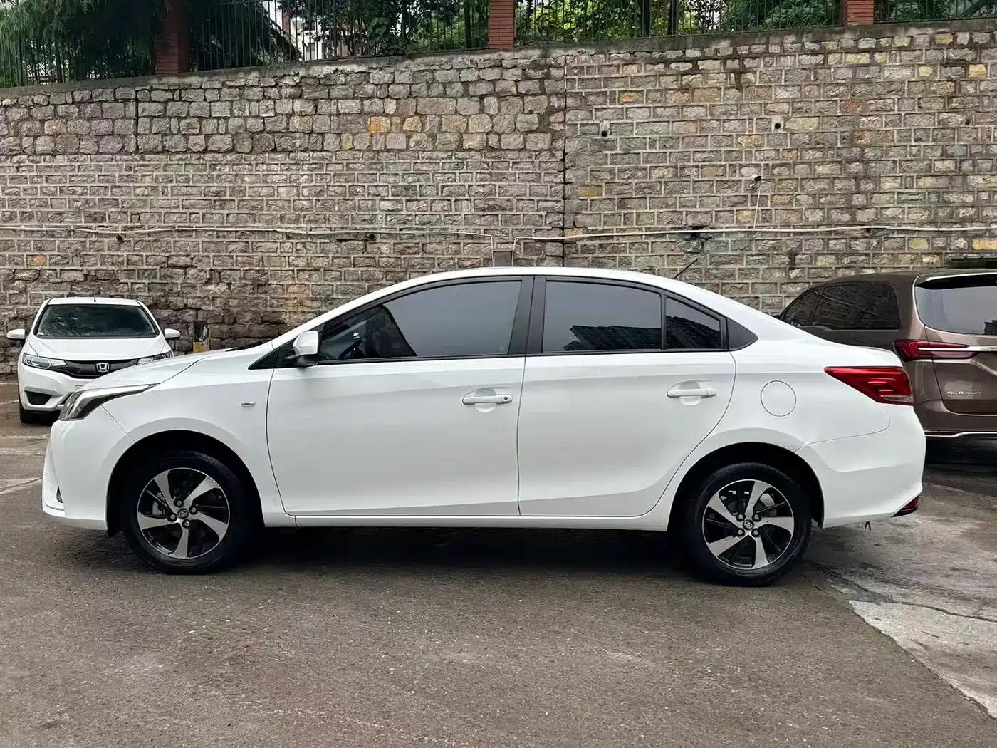 YARiS L 2020 1.5L CVT Leading Edition — миниатюра 6