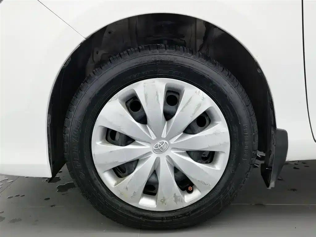 YARiS L 2017 1.5E CVT Dynamic Edition — миниатюра 17