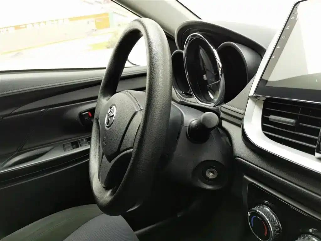YARiS L 2017 1.5E CVT Dynamic Edition — миниатюра 22