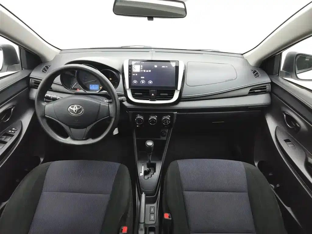 YARiS L 2017 1.5E CVT Dynamic Edition — миниатюра 5