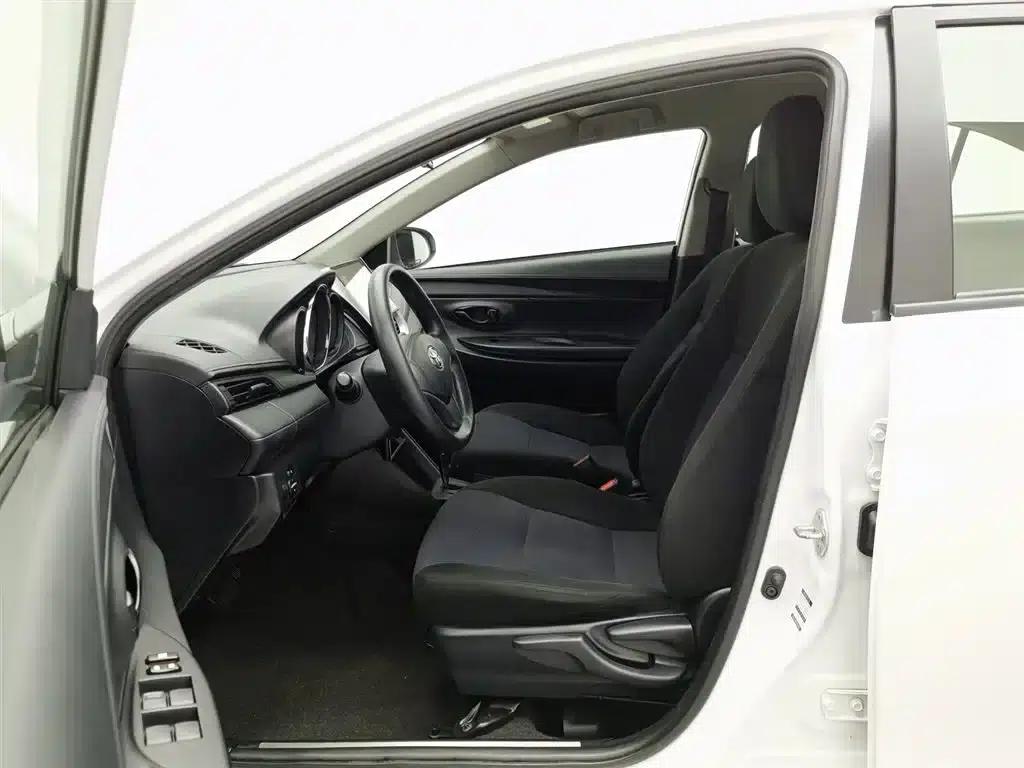 YARiS L 2017 1.5E CVT Dynamic Edition — миниатюра 10