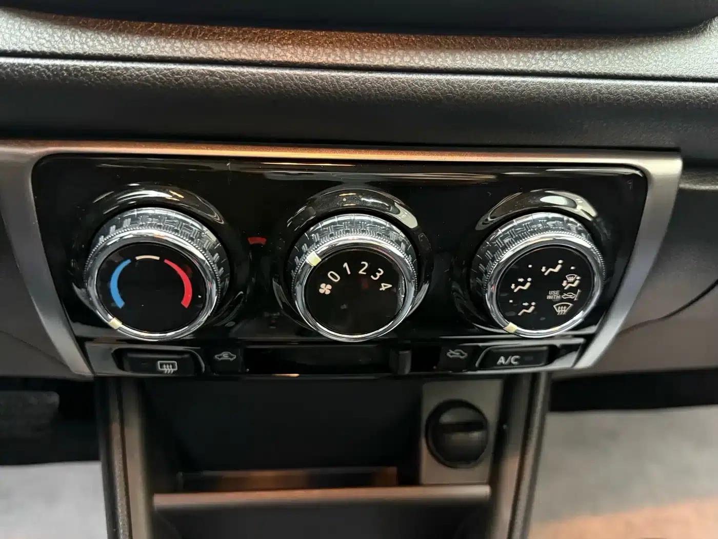 YARiS L 2020 1.5L CVT Leading Edition — миниатюра 14