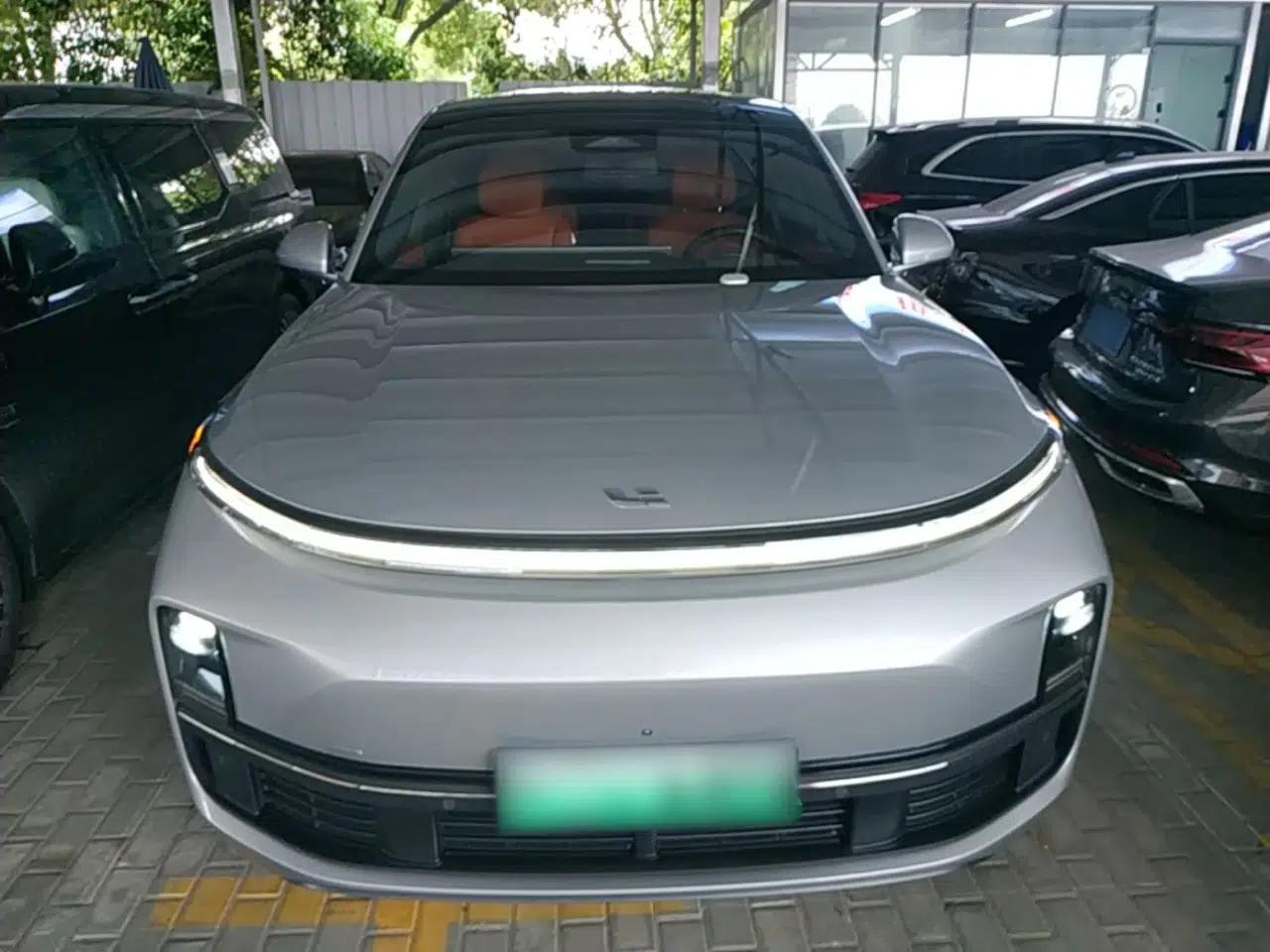 Li Auto L8 2023 Pro Model — миниатюра 2