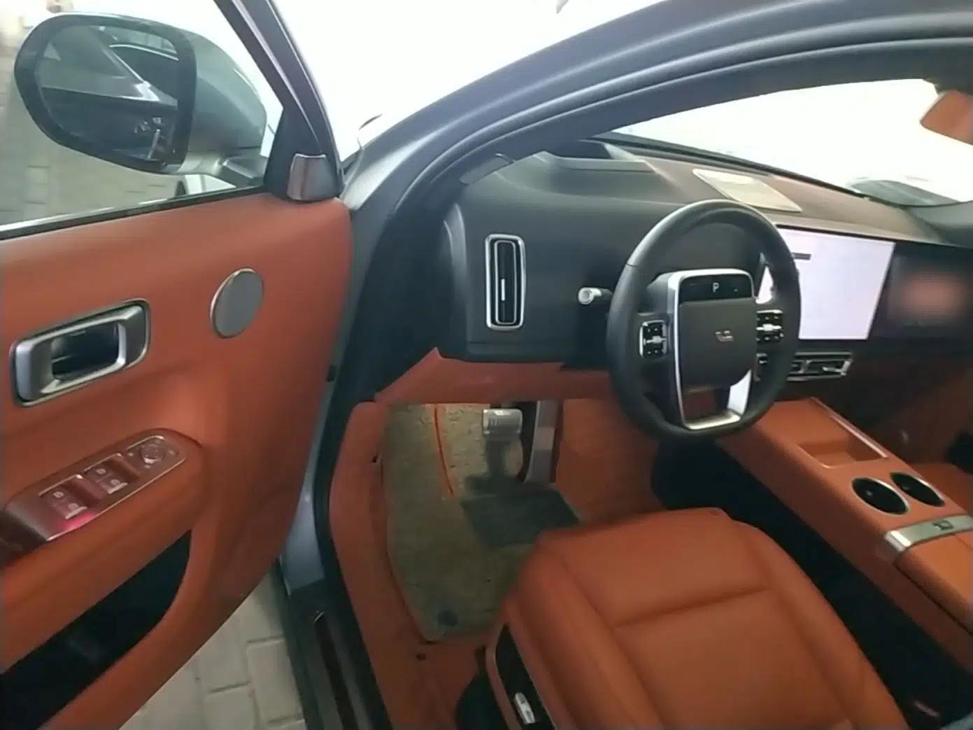 Li Auto L8 2023 Pro Model — миниатюра 19
