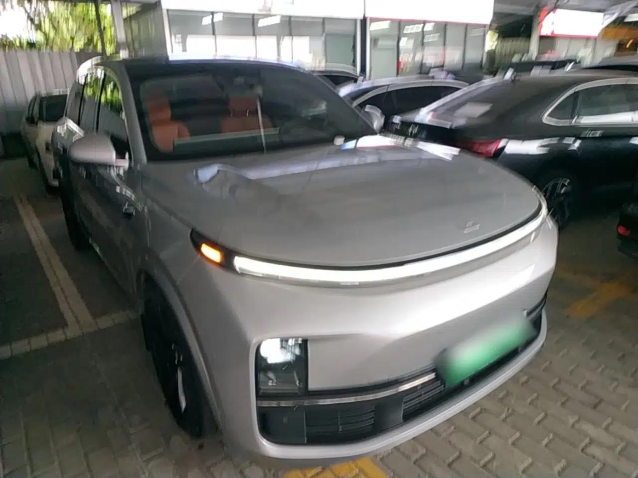Li Auto L8 2023 Pro Model — миниатюра 3