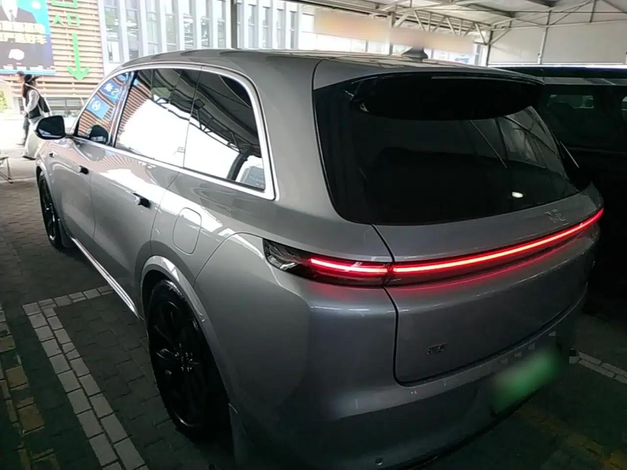 Li Auto L8 2023 Pro Model — миниатюра 4