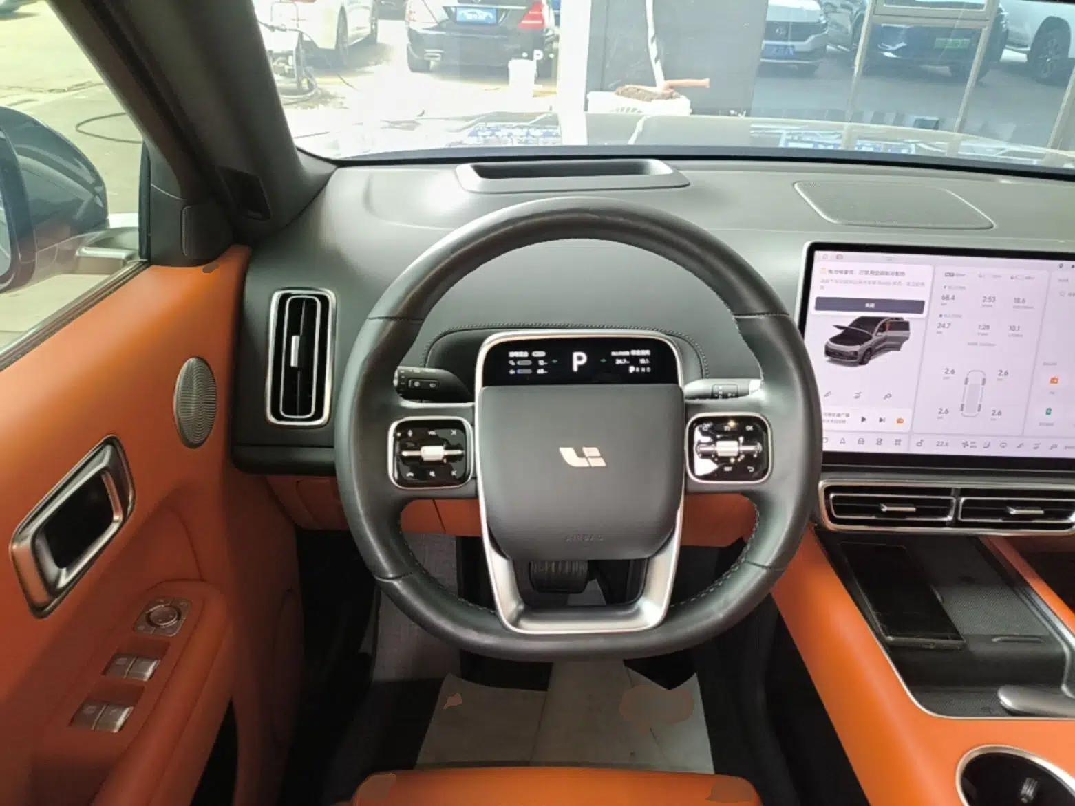 Li Auto L8 2023 Pro Model — миниатюра 14