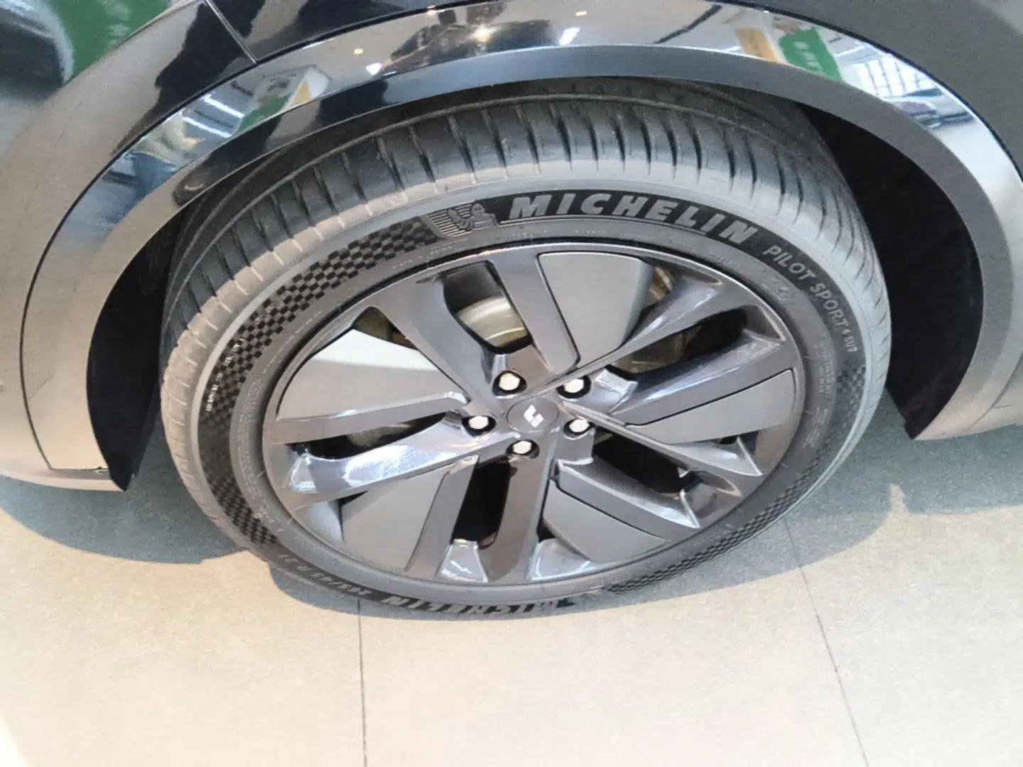 Li Auto L8 2023 Pro Model — миниатюра 8