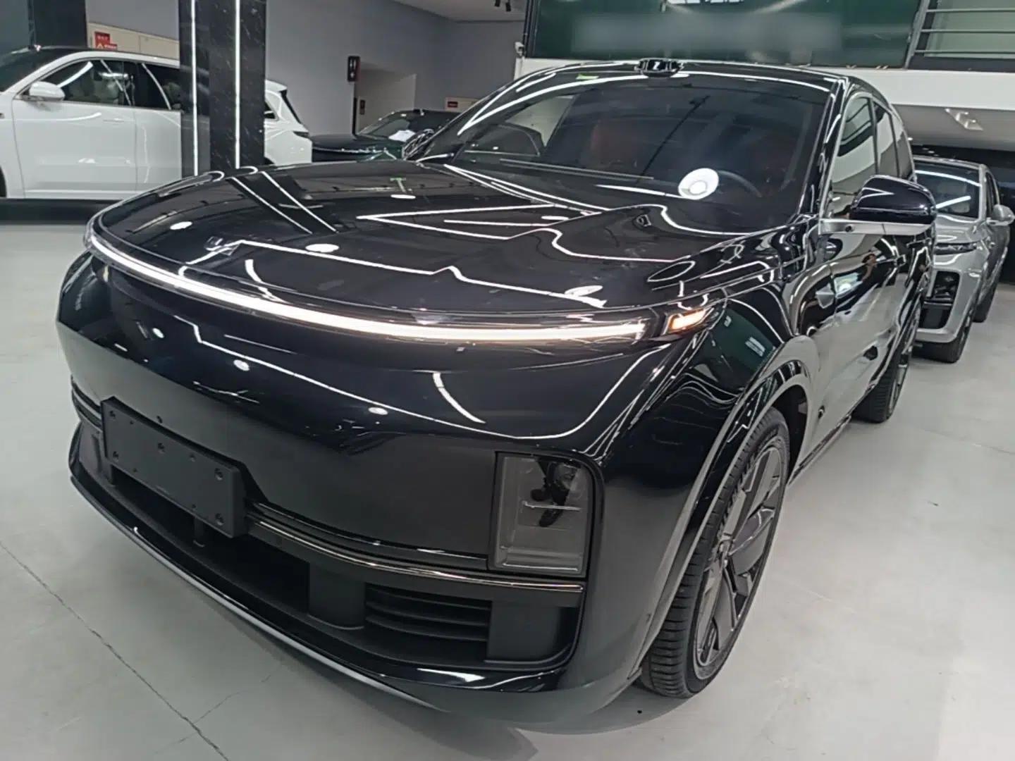 Li Auto L8 2025 Max Smart Refresh Edition — миниатюра 1