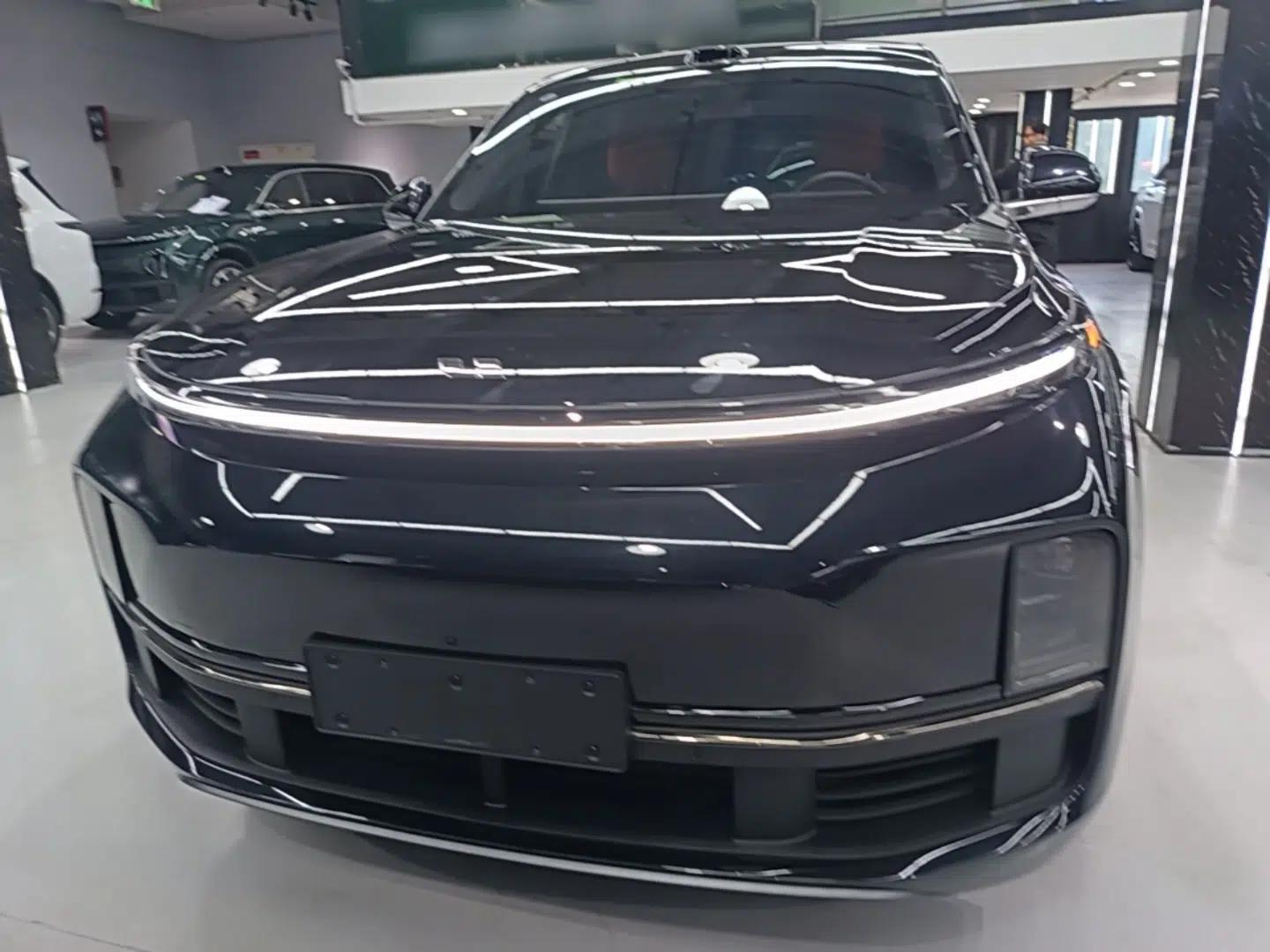 Li Auto L8 2025 Max Smart Refresh Edition — миниатюра 2