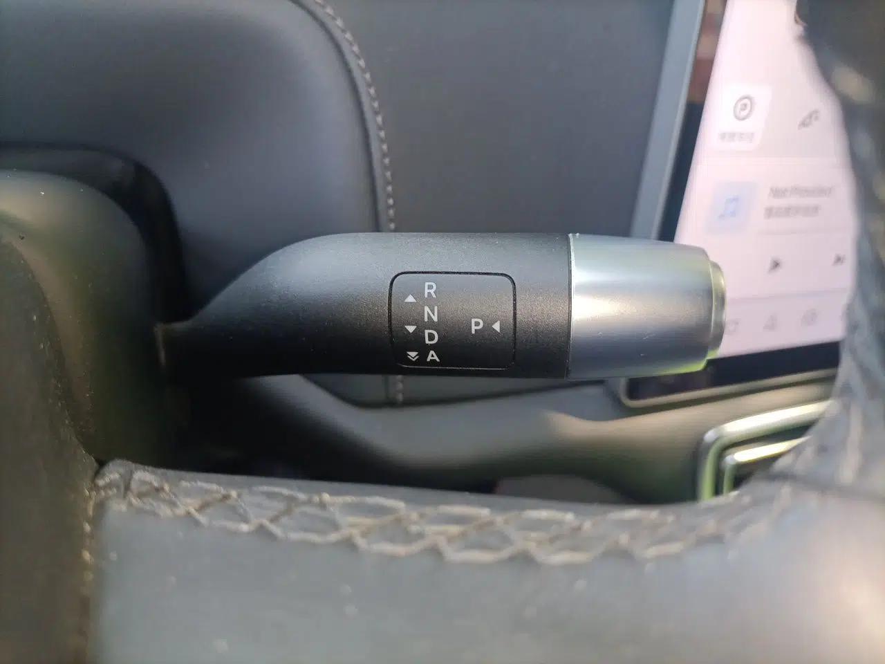 Li Auto L8 2023 Pro Model — миниатюра 15