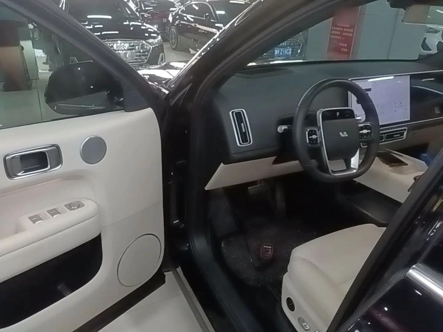 Li Auto L6 2024 Pro Model — миниатюра 19