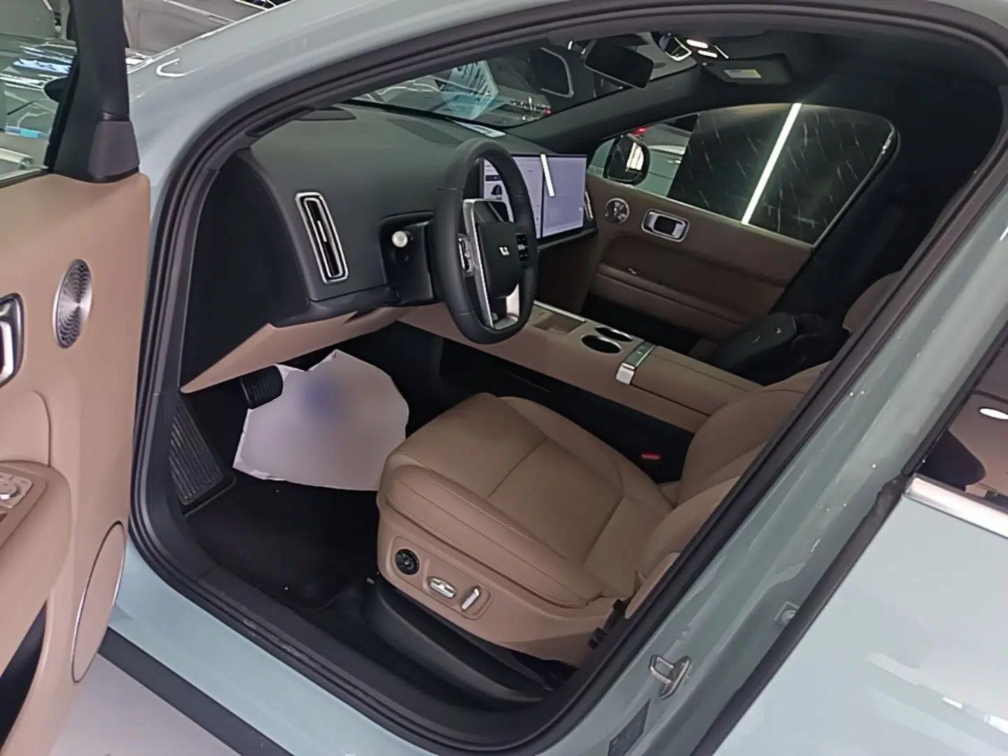 Li Auto L6 2025 Max Smart Refresh Edition — миниатюра 18