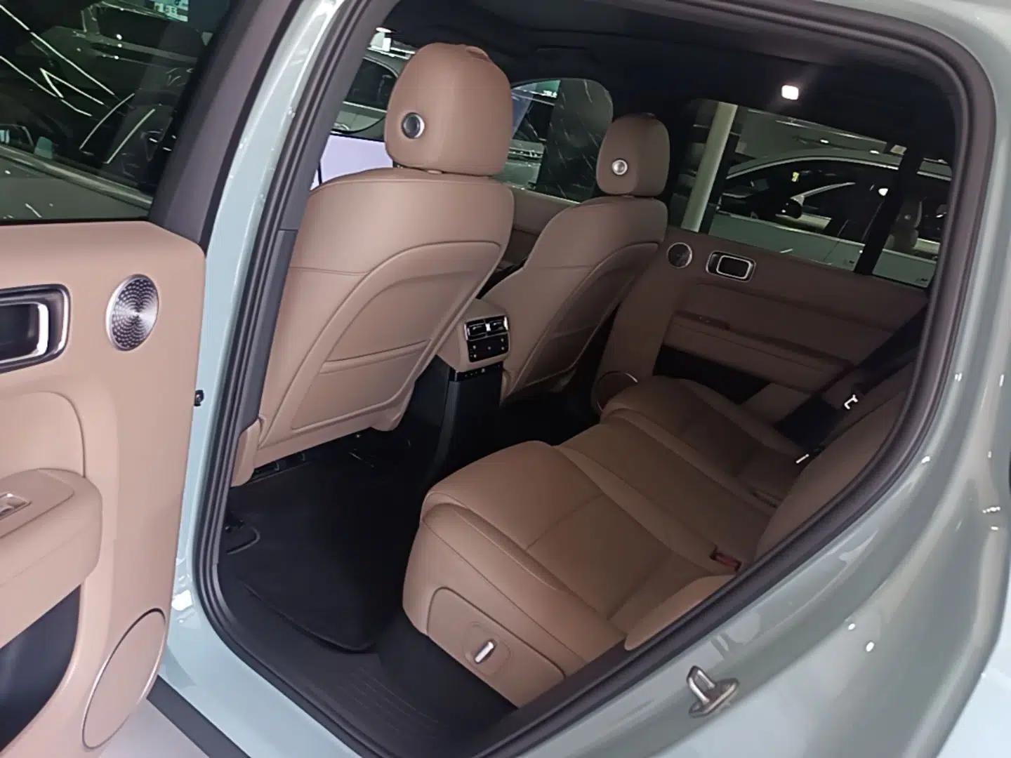 Li Auto L6 2025 Max Smart Refresh Edition — миниатюра 20