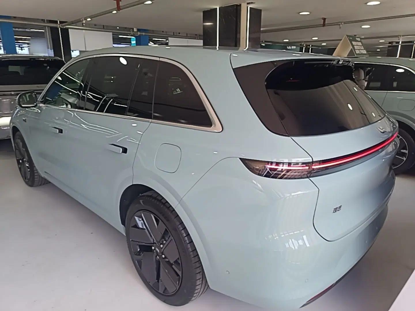 Li Auto L6 2025 Max Smart Refresh Edition — миниатюра 4