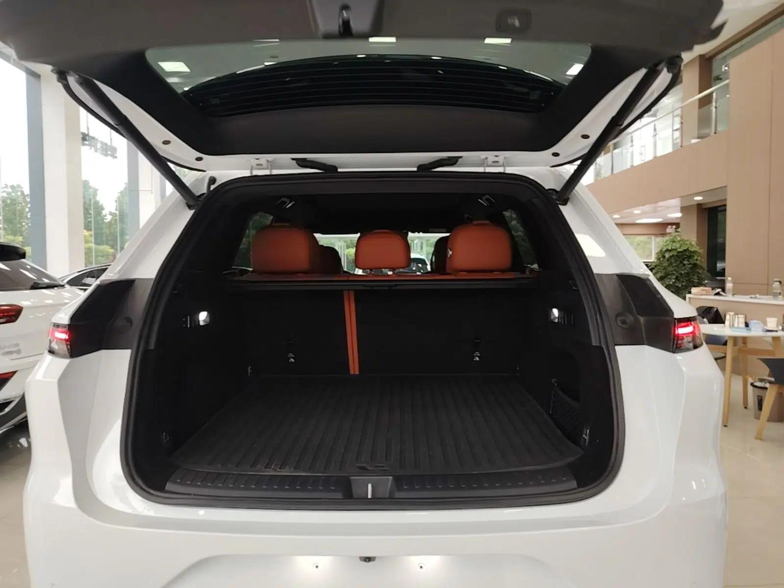 Li Auto L6 2024 Max — миниатюра 22