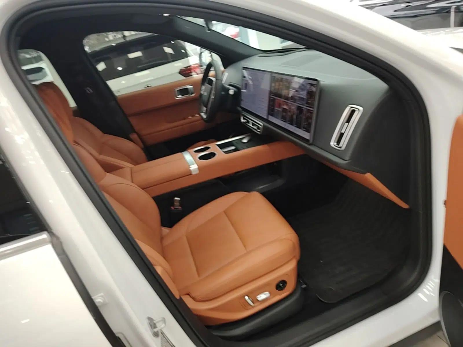 Li Auto L6 2024 Max — миниатюра 23