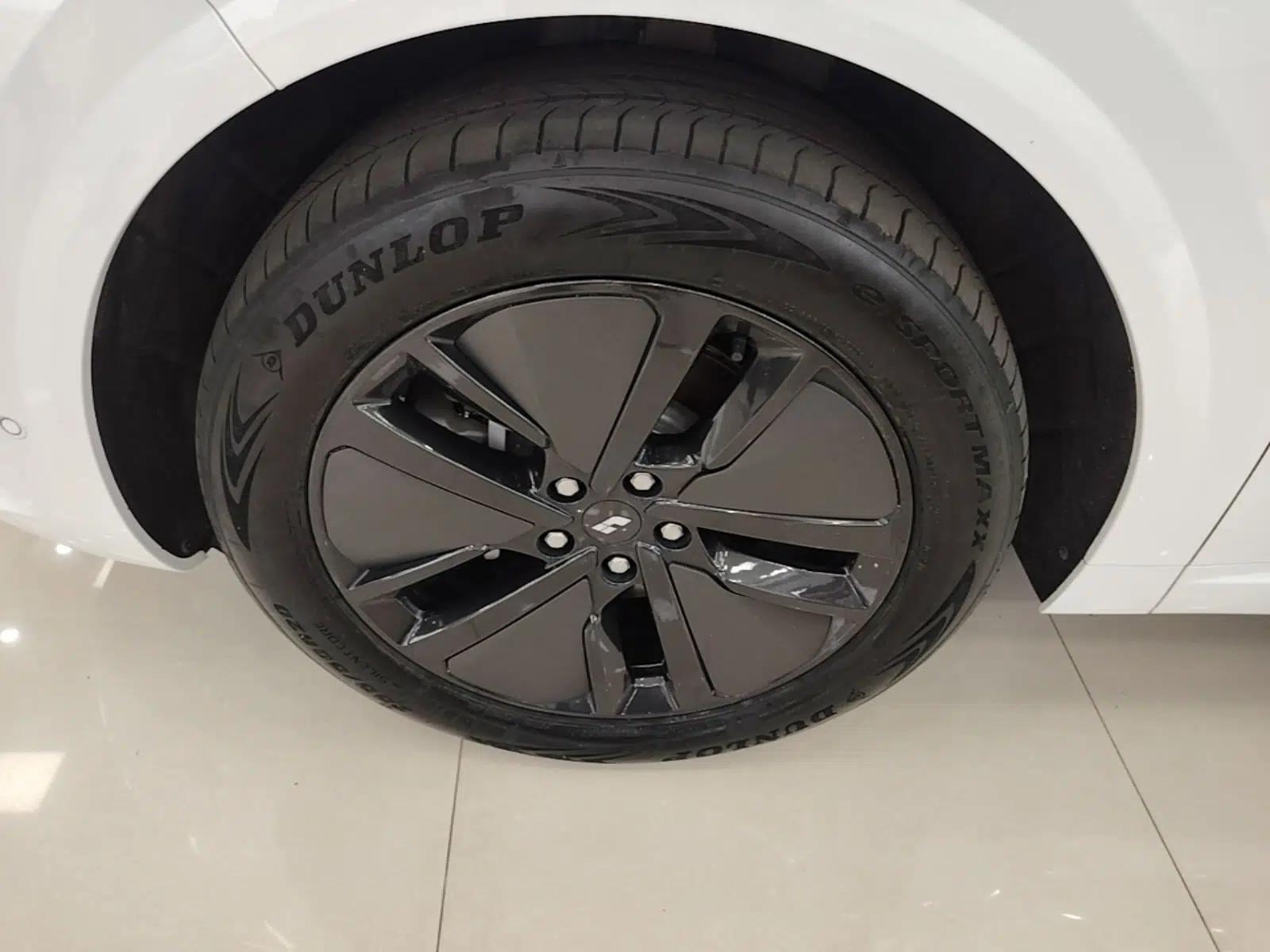 Li Auto L6 2024 Max — миниатюра 8