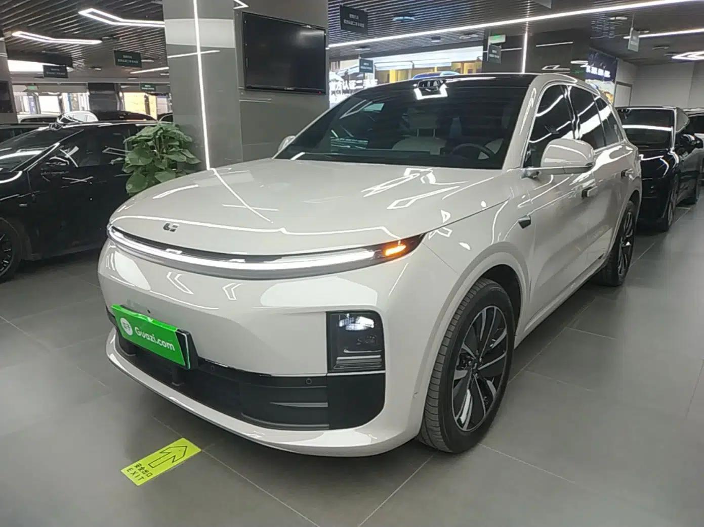 Li Auto L6 2025 Pro Smart Refresh Edition — миниатюра 1